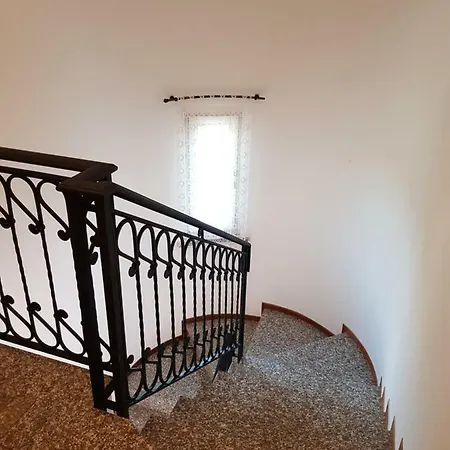 Giulia Desenzano del Garda